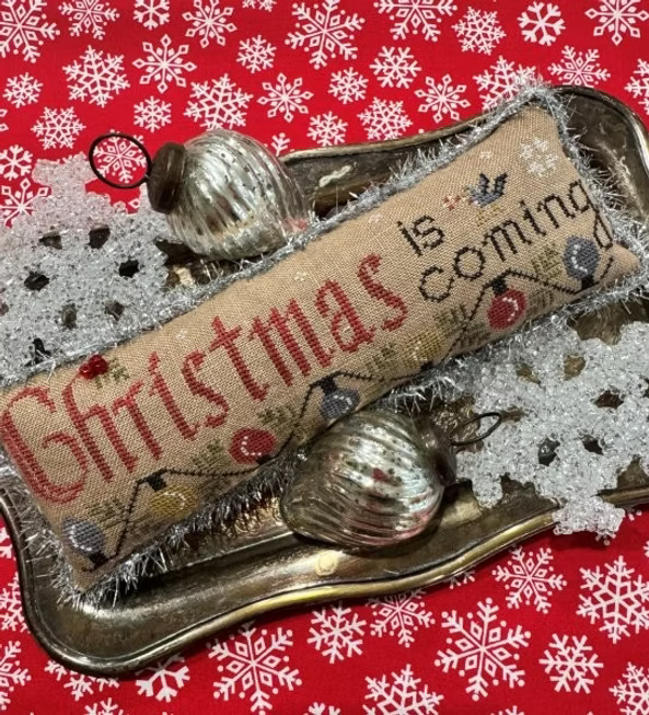 Christmas is Coming Pinkeep