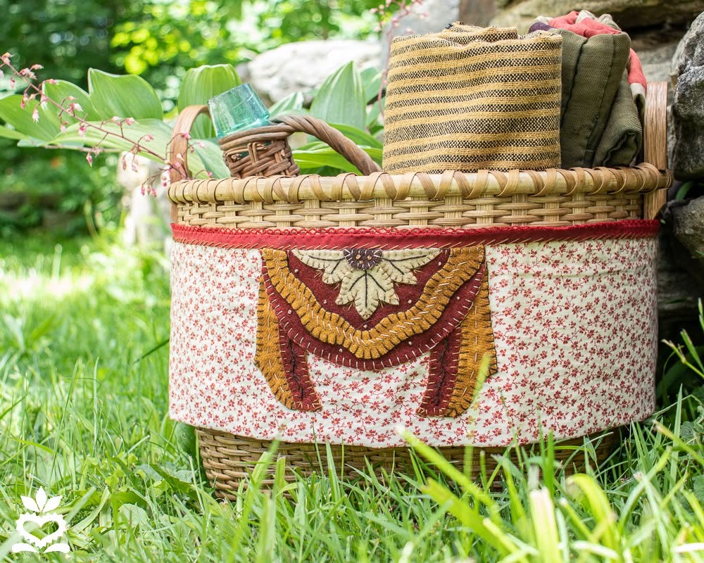 Bunting - Rebekah L. Smith DIGITAL PATTERN (scroll for link to wool kit)